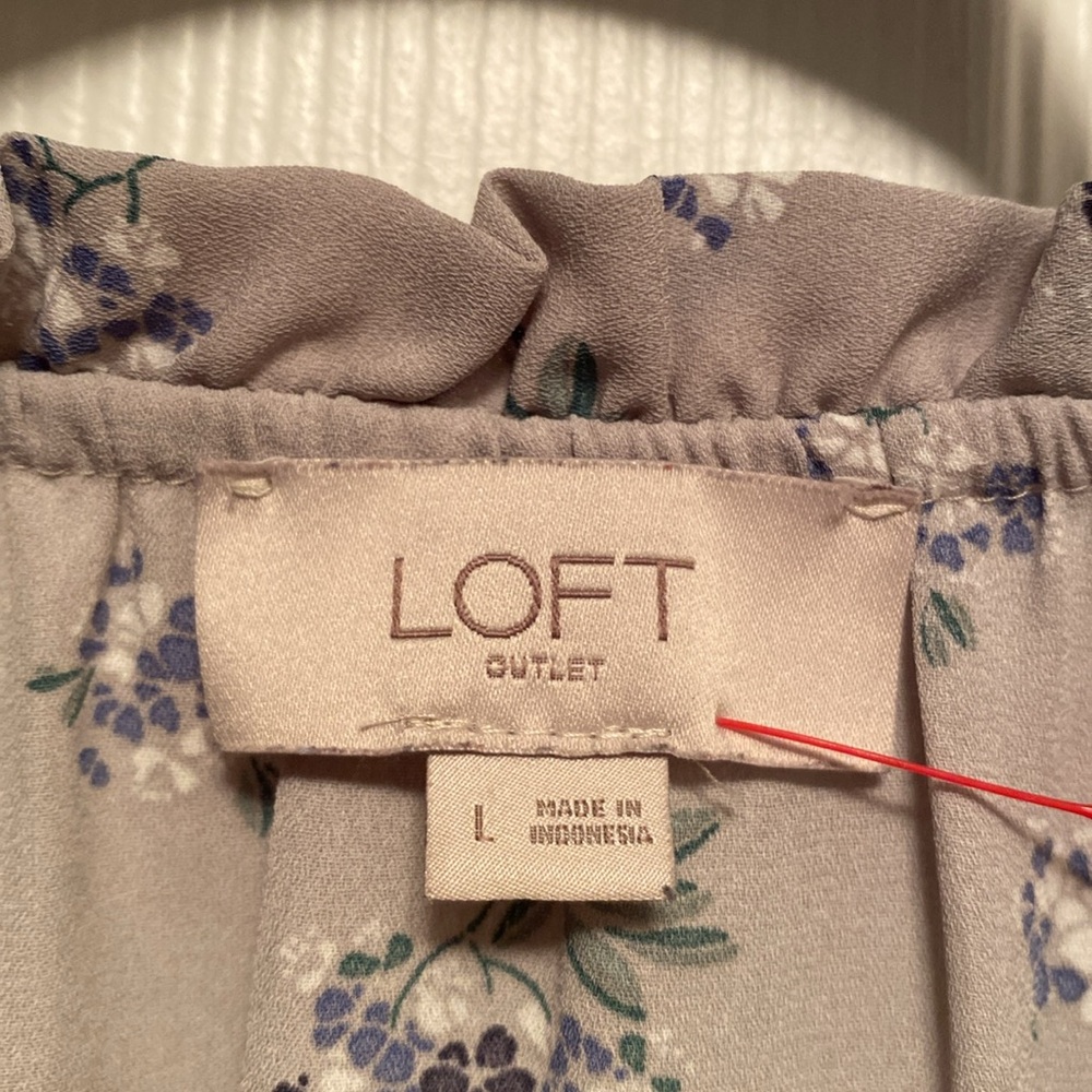 LOFT Women's Floral Sleeveless Top - Gray…size L - Picture 3 of 4